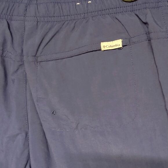 Women's Columbia Pull On Elastic Waist Waterproof Shorts Size Small - Picture 3 of 5